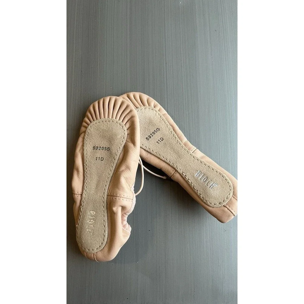 Bloch Childrens Dansoft Pink Leather Ballet Shoes Size 11D NEW